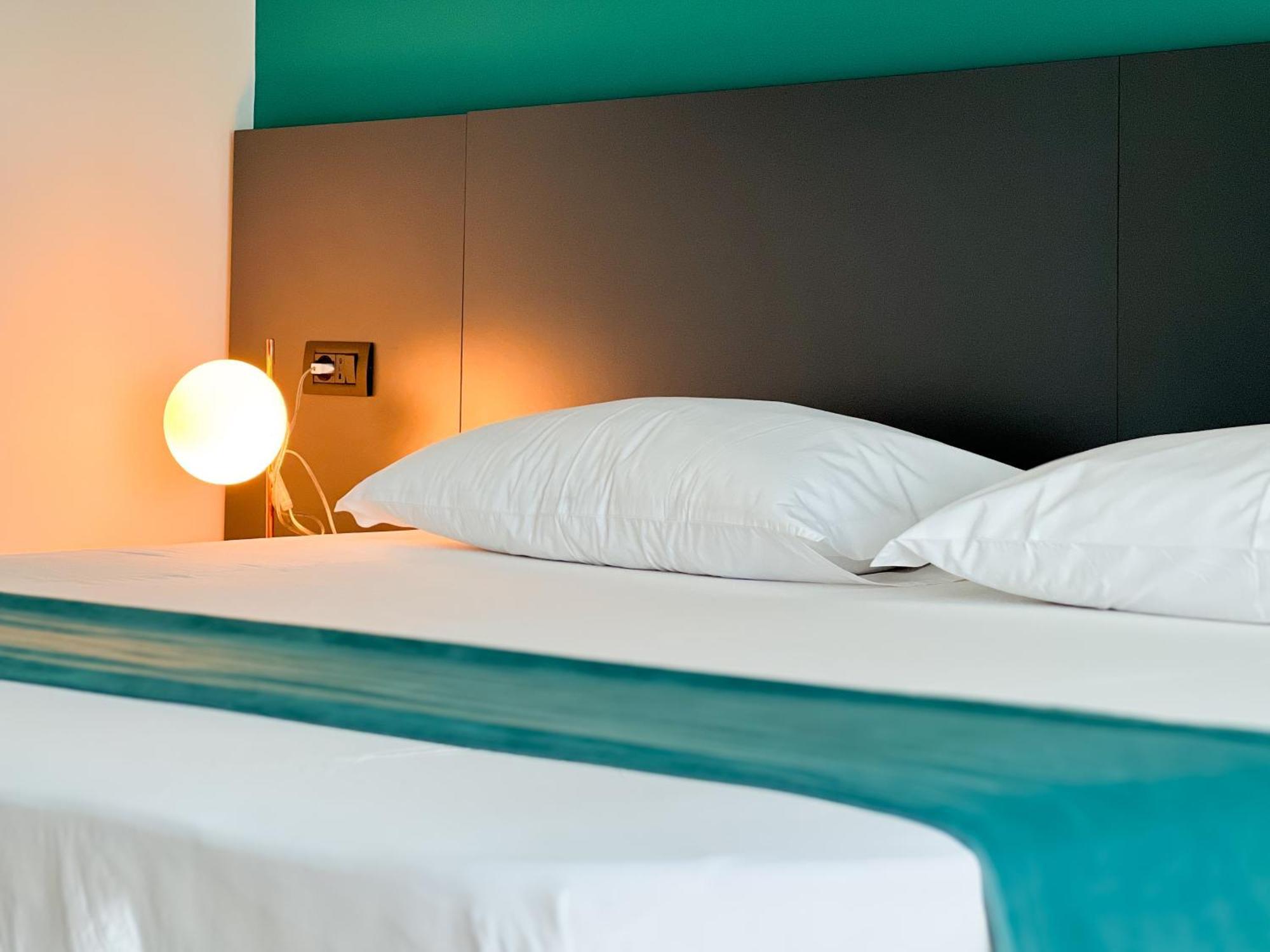 Jata Crown Hotel
