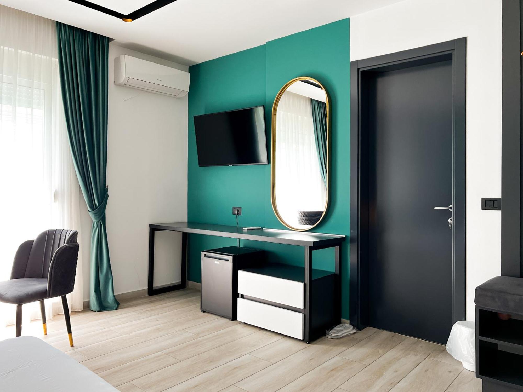Jata Crown Hotel 3*